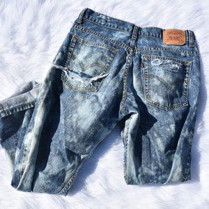 Distressed Levi Jeans